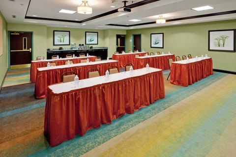 Holiday Inn Express Hotel & Suites Warminster-Horsham