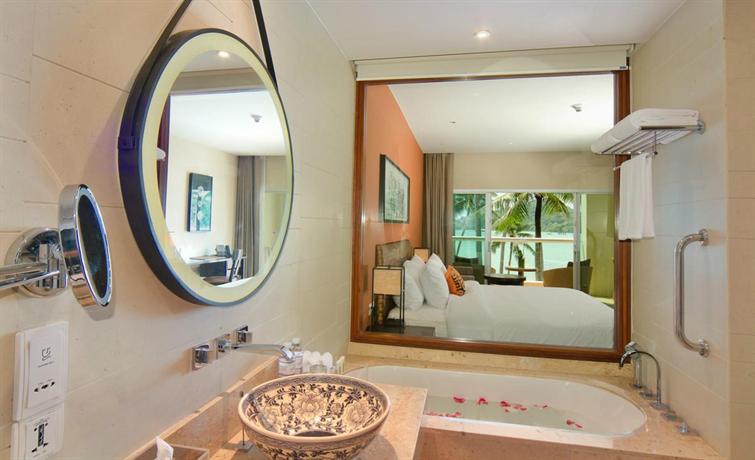 Crowne Plaza Phuket Panwa Beach