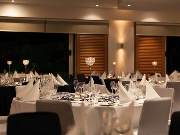 Novotel Cairns Oasis Resort