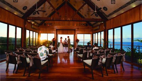 Outrigger Fiji Beach Resort