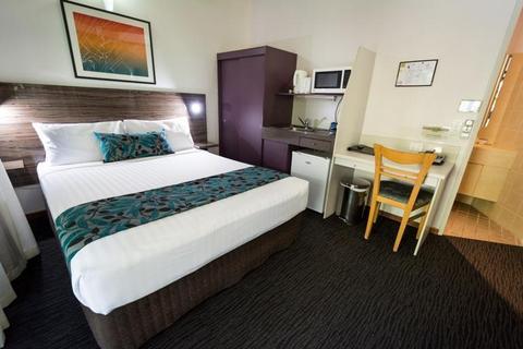 Palms City Resort