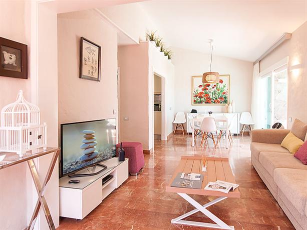 Deluxe Villa at the Beach Front
