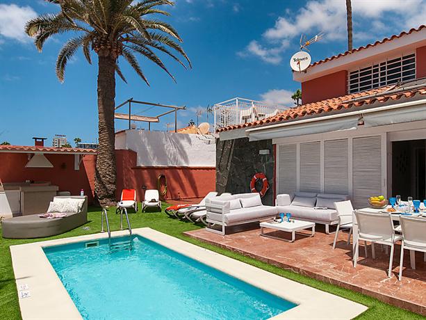 Deluxe Villa at the Beach Front