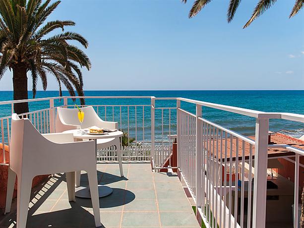 Deluxe Villa at the Beach Front