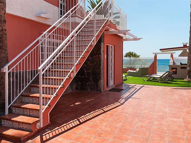 Deluxe Villa at the Beach Front