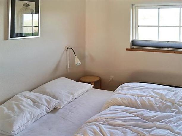 Four-Bedroom Holiday home in Lokken 5