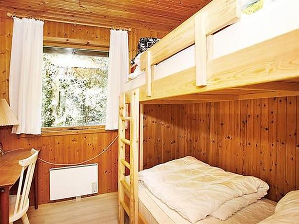 Three-Bedroom Holiday home in Saltum 7