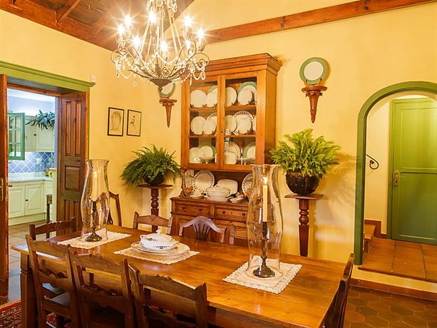 Villa Cloty