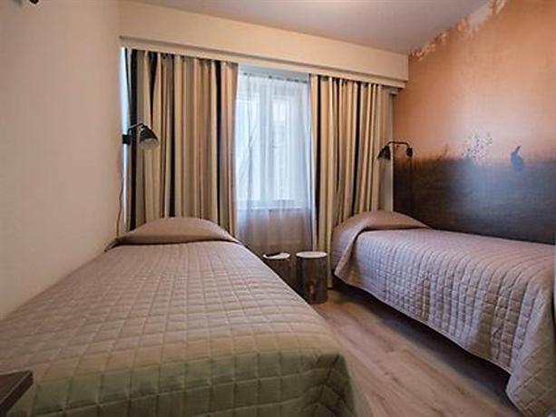 Luotsihotelli compact room 90 eur night Oulu - dream vacation