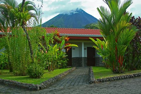 Volcano Lodge Hotel & Thermal Experience