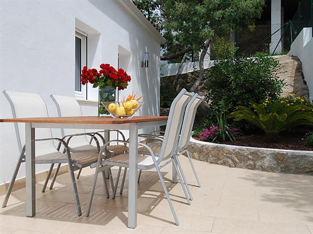 Interhome - C Foix No 1