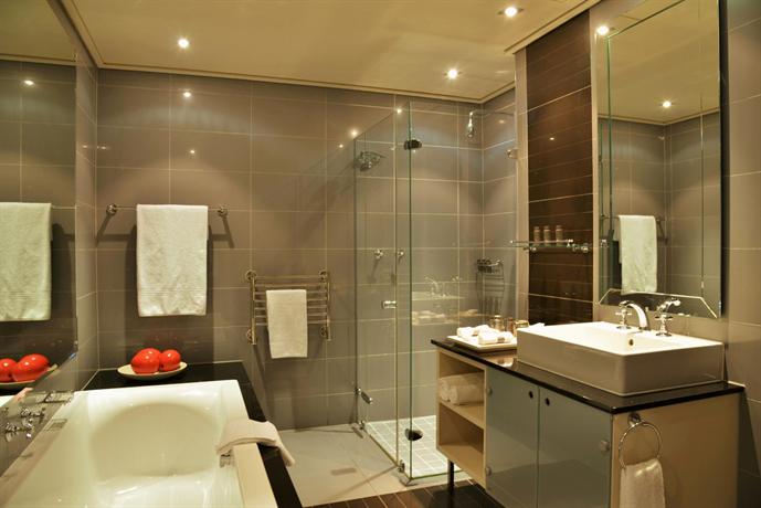 Cape Royale Luxury Suites
