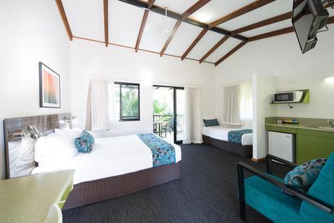 Palms City Resort