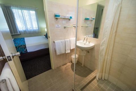 Palms City Resort