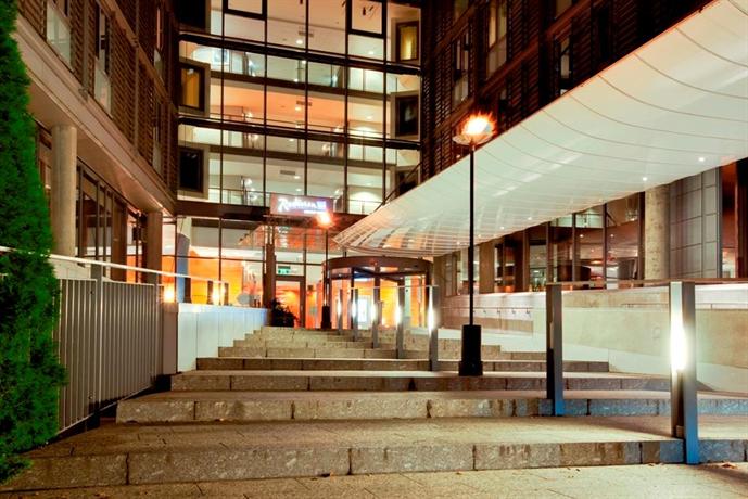 Radisson Blu Airport Hotel Oslo Gardermoen, Ullensaker - Compare Deals