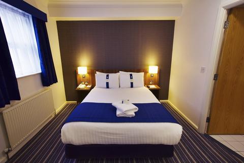 Holiday Inn Express London Victoria