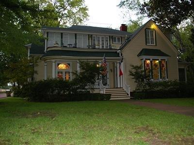 Woldert-Spence Manor