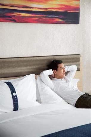 Holiday Inn Express Shanghai Zhenping