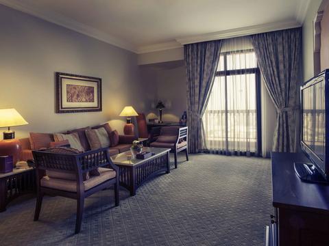 Mercure Grand Hotel Seef / All Suites Seef Mall Bahrain thumbnail