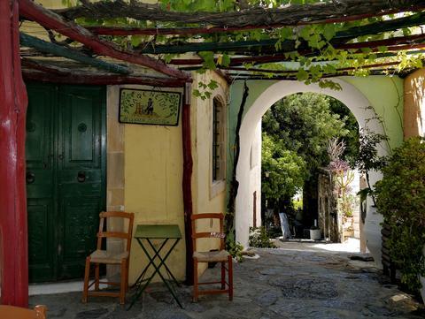 Arolithos Traditional Village Hotel