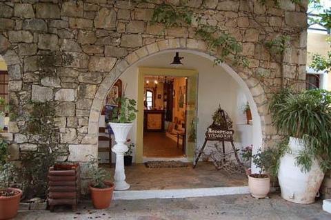Arolithos Traditional Village Hotel