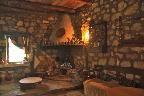 Arolithos Traditional Village Hotel