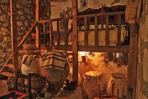 Arolithos Traditional Village Hotel