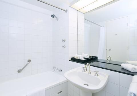 Crowne Plaza Canberra