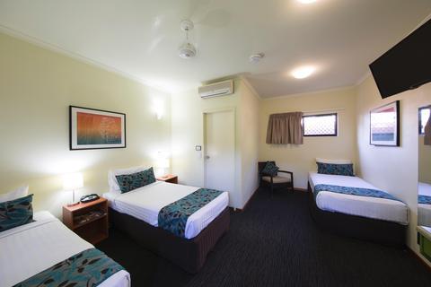 Palms City Resort