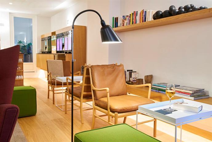 9hotel Republique