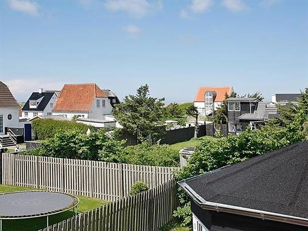 Four-Bedroom Holiday home in Lokken 9