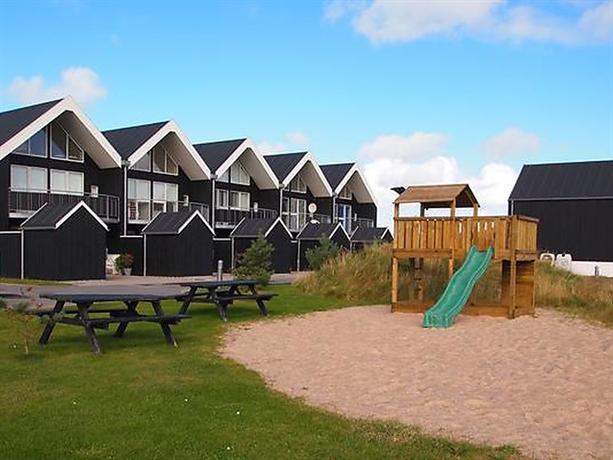 Three-Bedroom Holiday home in Lokken 14