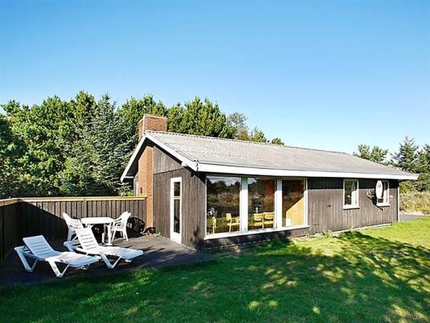 Three-Bedroom Holiday home in Saltum 7