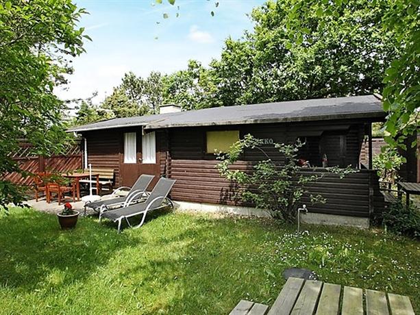 Two-Bedroom Holiday home in Blokhus 1