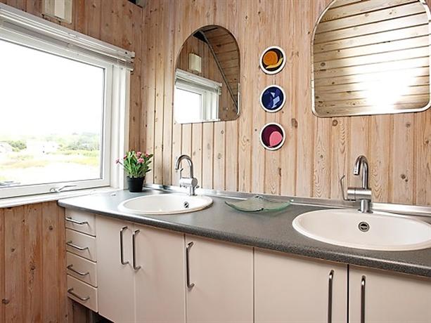 Three-Bedroom Holiday home in Blokhus 2