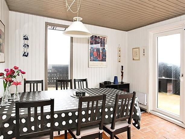Three-Bedroom Holiday home in Blokhus 2