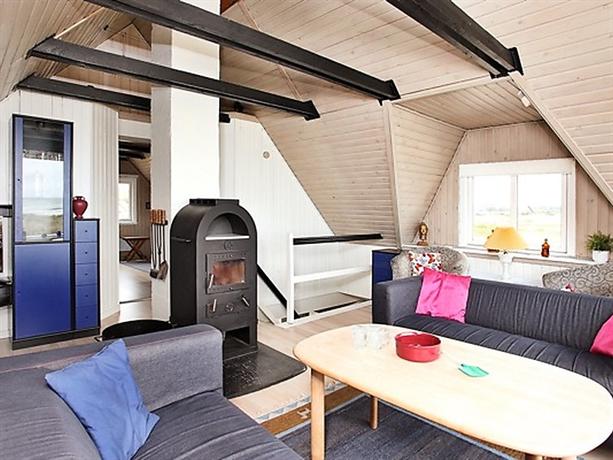 Three-Bedroom Holiday home in Blokhus 2