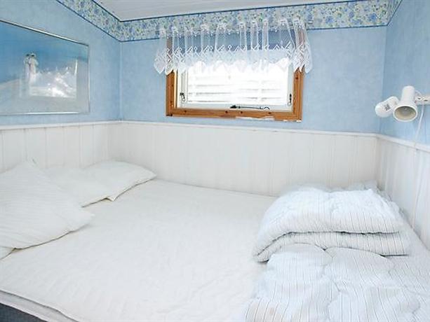Two-Bedroom Holiday home in Blokhus 6