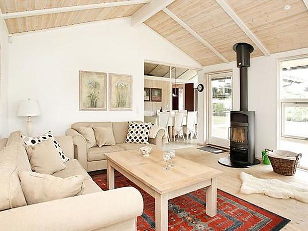 Four-Bedroom Holiday home in Blokhus 2