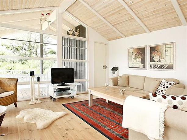Four-Bedroom Holiday home in Blokhus 2