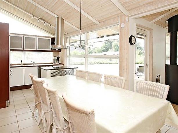 Four-Bedroom Holiday home in Blokhus 2