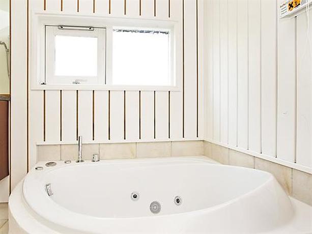 Four-Bedroom Holiday home in Blokhus 2