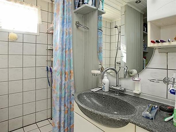 Three-Bedroom Holiday home in Blokhus 16