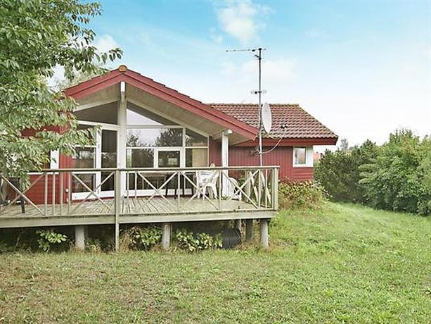 Two-Bedroom Holiday home in Bogo By 3