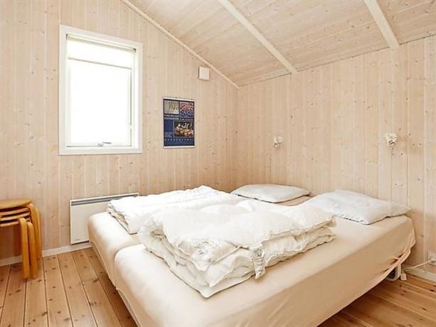 Three-Bedroom Holiday home in Gilleleje 3 Parup Railway Station Denmark thumbnail