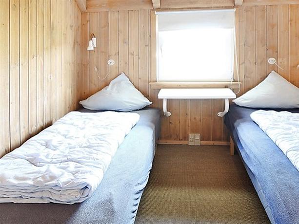 Four-Bedroom Holiday home in Hvide Sande 1
