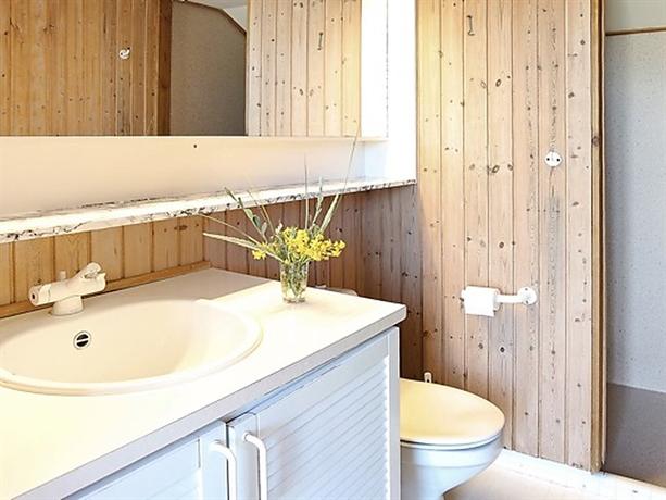 Four-Bedroom Holiday home in Hvide Sande 1