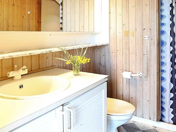 Four-Bedroom Holiday home in Hvide Sande 1