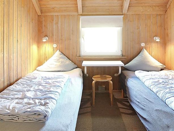 Four-Bedroom Holiday home in Hvide Sande 1