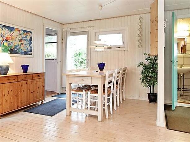 Three-Bedroom Holiday home in Karrebaeksminde 1